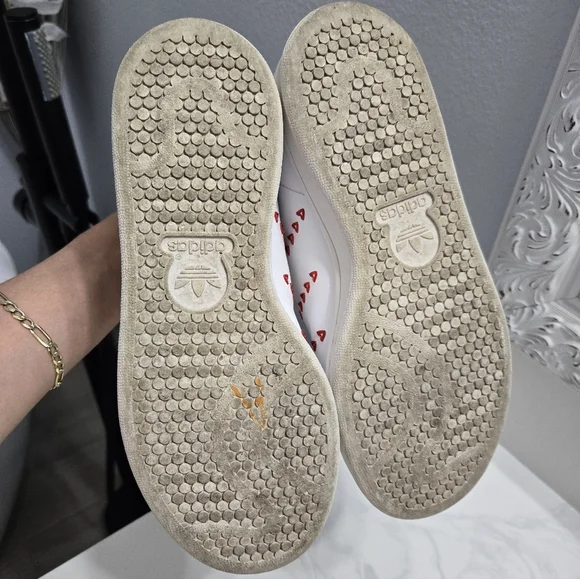 Adidas Stan Smith Valentines Day Sneakers - Picture 13 of 16